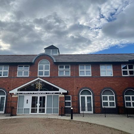 Charming Modern Apartment Near London Heathrow Feltham Zewnętrze zdjęcie