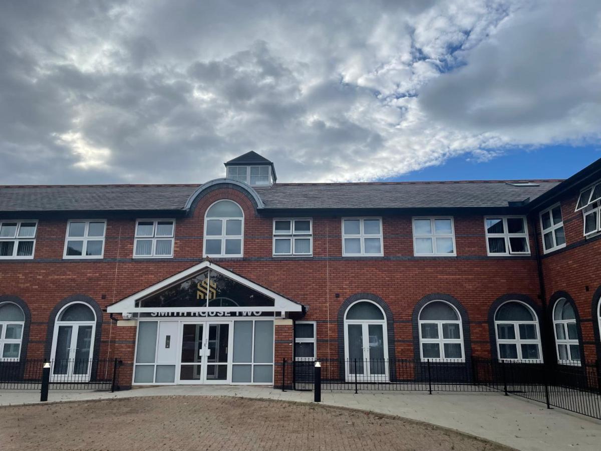 Charming Modern Apartment Near London Heathrow Feltham Zewnętrze zdjęcie