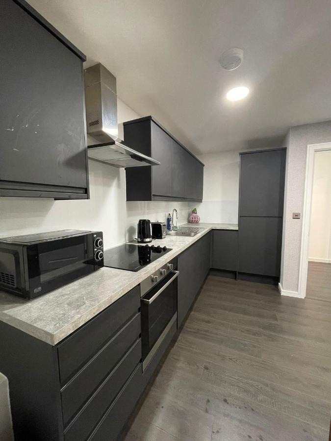 Charming Modern Apartment Near London Heathrow Feltham Zewnętrze zdjęcie